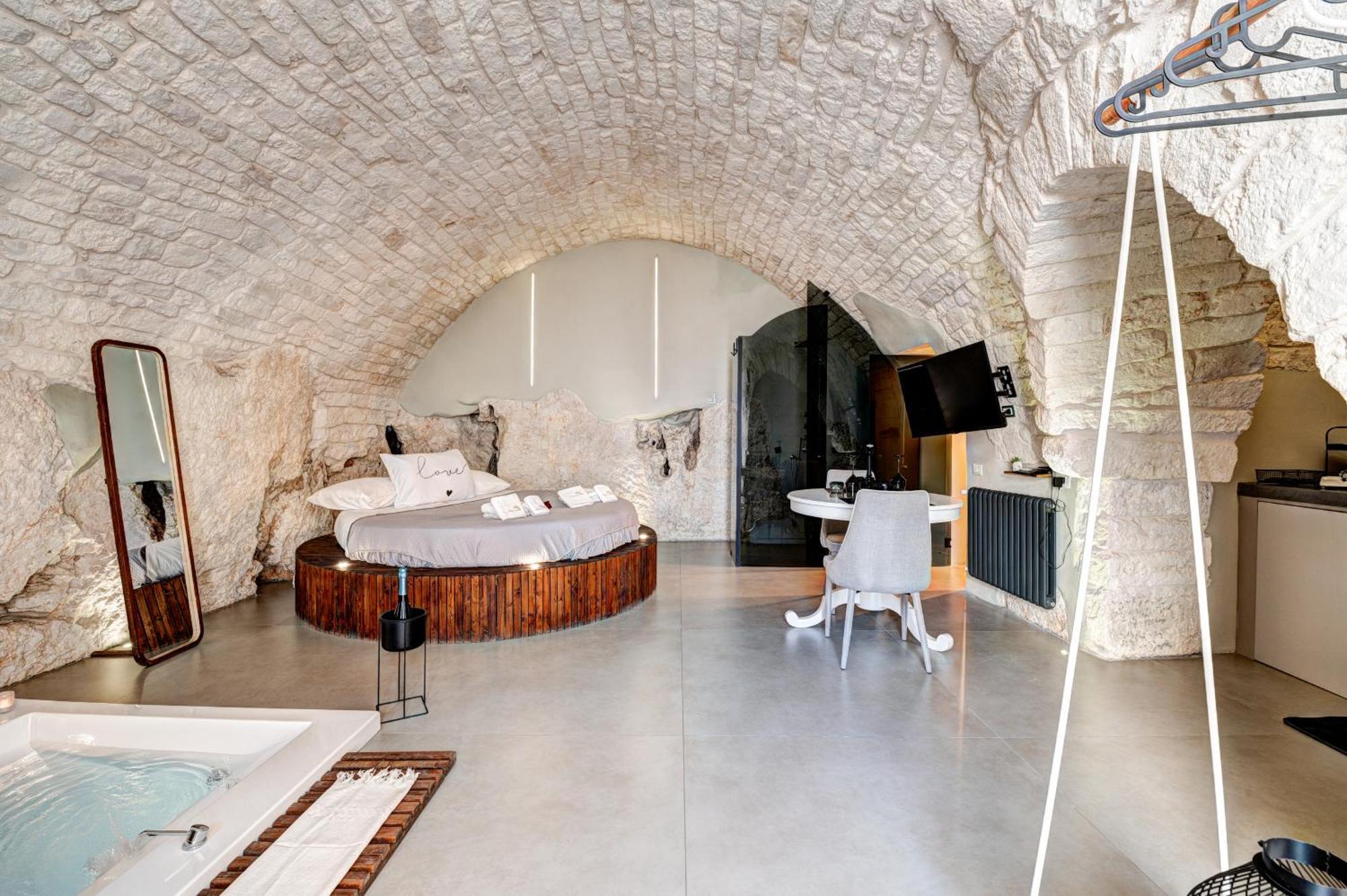 Malolu Luxurysuite ออสตูนี ภายนอก รูปภาพ
