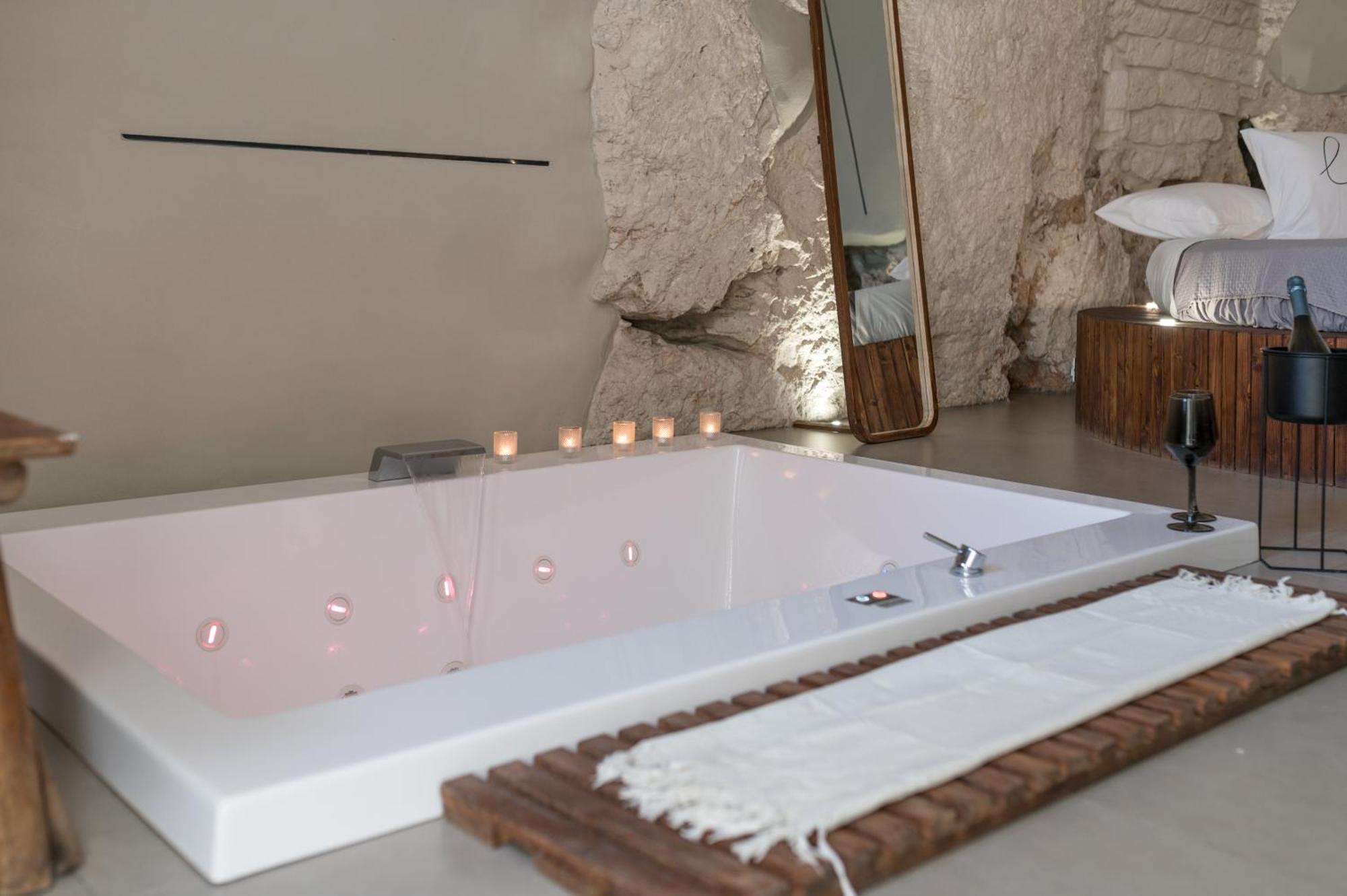 Malolu Luxurysuite ออสตูนี ภายนอก รูปภาพ